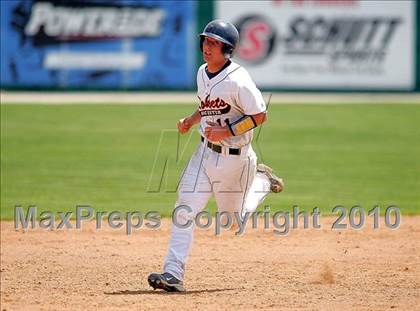 Thumbnail 2 in Pleasant Plains vs. Rochester (IHSA Class 2A Sectional Final) photogallery.