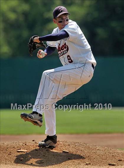Thumbnail 1 in Pleasant Plains vs. Rochester (IHSA Class 2A Sectional Final) photogallery.