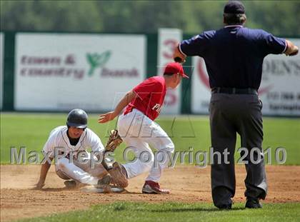 Thumbnail 1 in Pleasant Plains vs. Rochester (IHSA Class 2A Sectional Final) photogallery.