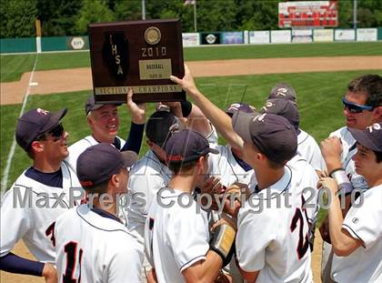 Thumbnail 1 in Pleasant Plains vs. Rochester (IHSA Class 2A Sectional Final) photogallery.