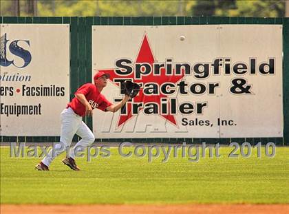 Thumbnail 3 in Pleasant Plains vs. Rochester (IHSA Class 2A Sectional Final) photogallery.