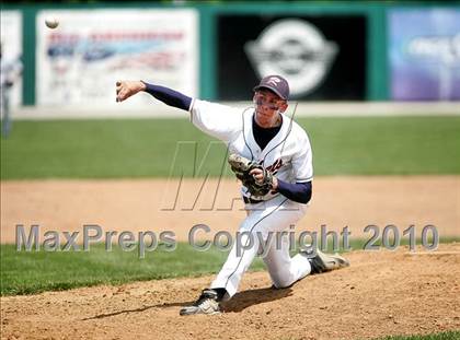 Thumbnail 1 in Pleasant Plains vs. Rochester (IHSA Class 2A Sectional Final) photogallery.