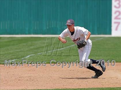 Thumbnail 3 in Pleasant Plains vs. Rochester (IHSA Class 2A Sectional Final) photogallery.