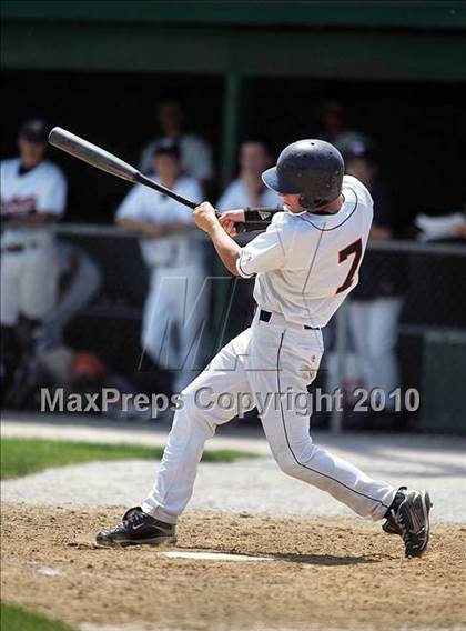 Thumbnail 2 in Pleasant Plains vs. Rochester (IHSA Class 2A Sectional Final) photogallery.