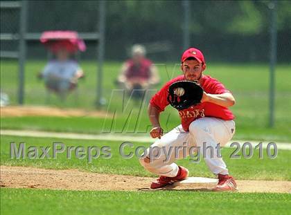 Thumbnail 2 in Pleasant Plains vs. Rochester (IHSA Class 2A Sectional Final) photogallery.