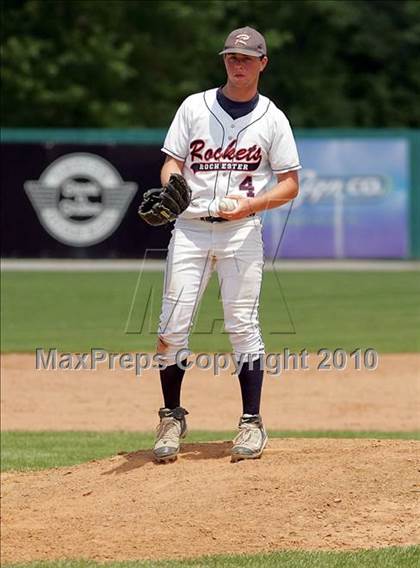 Thumbnail 1 in Pleasant Plains vs. Rochester (IHSA Class 2A Sectional Final) photogallery.