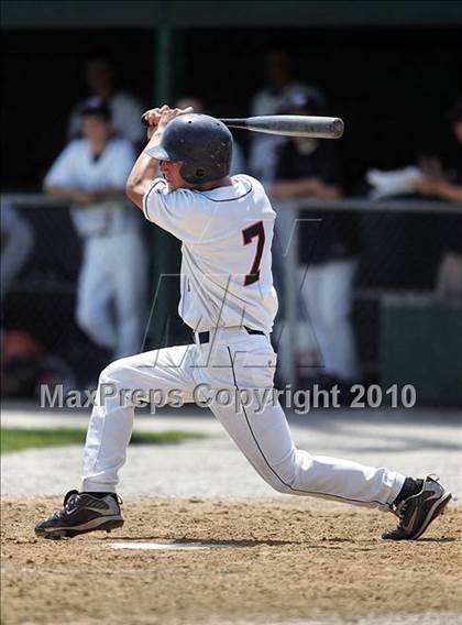 Thumbnail 3 in Pleasant Plains vs. Rochester (IHSA Class 2A Sectional Final) photogallery.