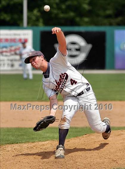 Thumbnail 1 in Pleasant Plains vs. Rochester (IHSA Class 2A Sectional Final) photogallery.