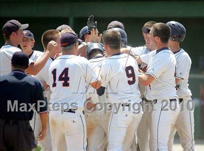 Thumbnail 2 in Pleasant Plains vs. Rochester (IHSA Class 2A Sectional Final) photogallery.