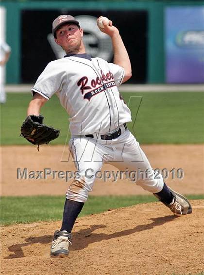 Thumbnail 3 in Pleasant Plains vs. Rochester (IHSA Class 2A Sectional Final) photogallery.