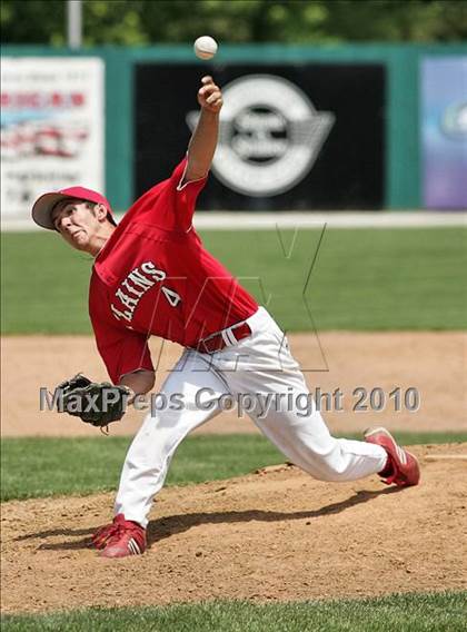Thumbnail 1 in Pleasant Plains vs. Rochester (IHSA Class 2A Sectional Final) photogallery.