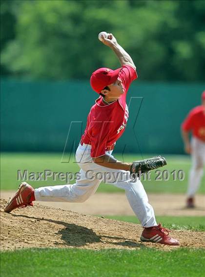 Thumbnail 1 in Pleasant Plains vs. Rochester (IHSA Class 2A Sectional Final) photogallery.