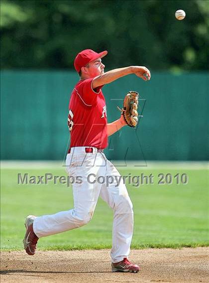 Thumbnail 1 in Pleasant Plains vs. Rochester (IHSA Class 2A Sectional Final) photogallery.