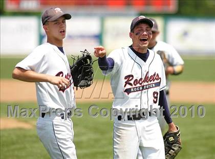 Thumbnail 2 in Pleasant Plains vs. Rochester (IHSA Class 2A Sectional Final) photogallery.