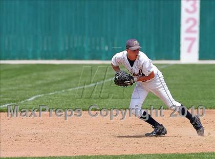 Thumbnail 2 in Pleasant Plains vs. Rochester (IHSA Class 2A Sectional Final) photogallery.