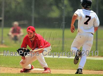 Thumbnail 3 in Pleasant Plains vs. Rochester (IHSA Class 2A Sectional Final) photogallery.