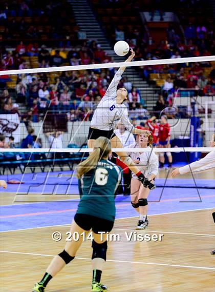 Thumbnail 1 in Bayfield vs. Manitou Springs (CHSAA 3A Playoff) photogallery.