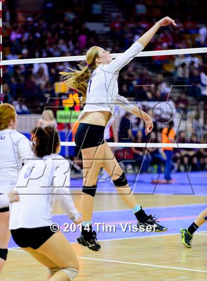 Thumbnail 3 in Bayfield vs. Manitou Springs (CHSAA 3A Playoff) photogallery.