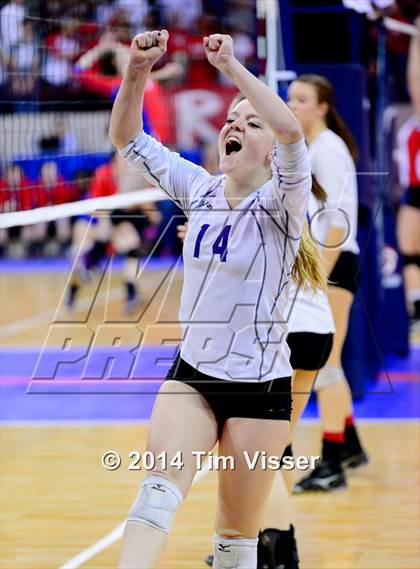 Thumbnail 2 in Bayfield vs. Manitou Springs (CHSAA 3A Playoff) photogallery.