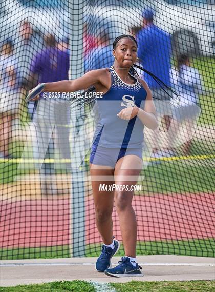 Thumbnail 1 in Rosehill Eagles Relays (Discus) photogallery.