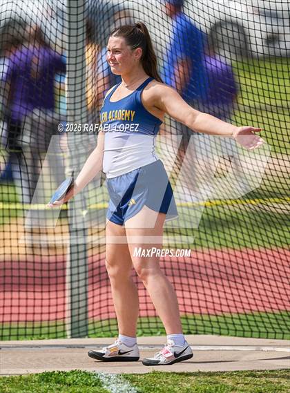 Thumbnail 3 in Rosehill Eagles Relays (Discus) photogallery.