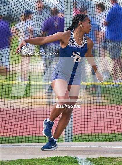 Thumbnail 3 in Rosehill Eagles Relays (Discus) photogallery.
