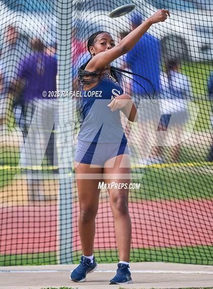 Thumbnail 2 in Rosehill Eagles Relays (Discus) photogallery.