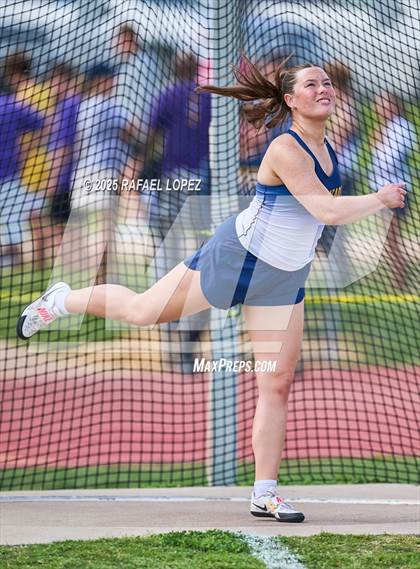 Thumbnail 2 in Rosehill Eagles Relays (Discus) photogallery.