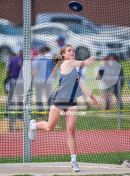 Thumbnail 2 in Rosehill Eagles Relays (Discus) photogallery.