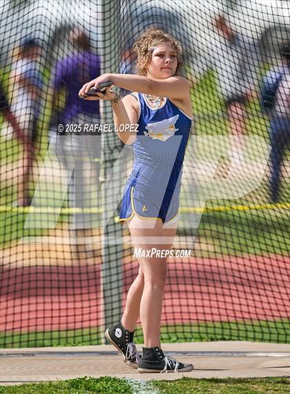 Thumbnail 1 in Rosehill Eagles Relays (Discus) photogallery.