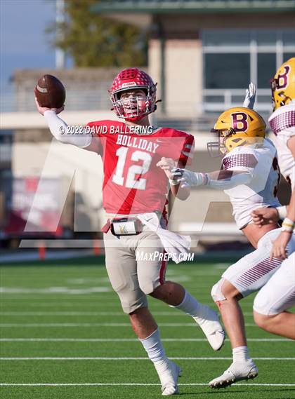 Thumbnail 2 in Bells vs. Holliday (UIL 3A D2 Regional Playoff) photogallery.
