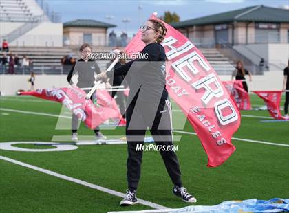 Thumbnail 2 in Bells vs. Holliday (UIL 3A D2 Regional Playoff) photogallery.