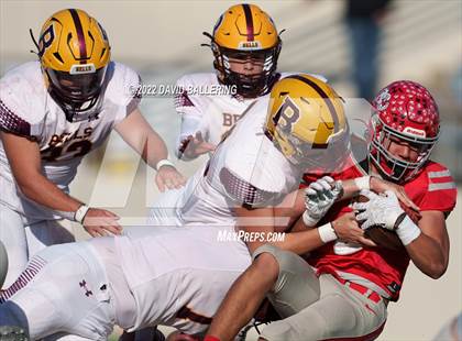 Thumbnail 3 in Bells vs. Holliday (UIL 3A D2 Regional Playoff) photogallery.