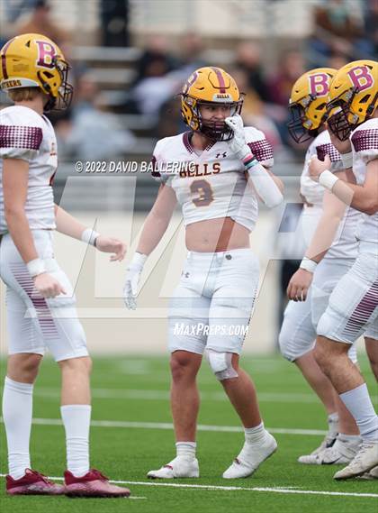 Thumbnail 2 in Bells vs. Holliday (UIL 3A D2 Regional Playoff) photogallery.