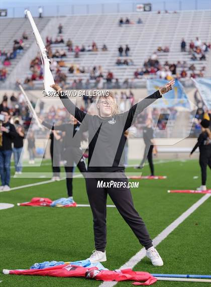 Thumbnail 1 in Bells vs. Holliday (UIL 3A D2 Regional Playoff) photogallery.