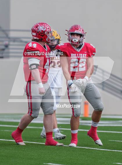 Thumbnail 3 in Bells vs. Holliday (UIL 3A D2 Regional Playoff) photogallery.