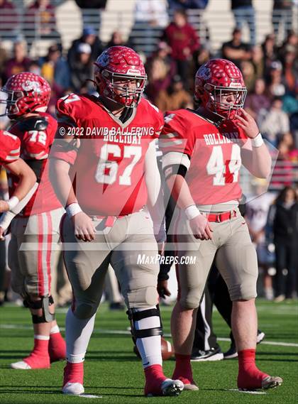 Thumbnail 1 in Bells vs. Holliday (UIL 3A D2 Regional Playoff) photogallery.