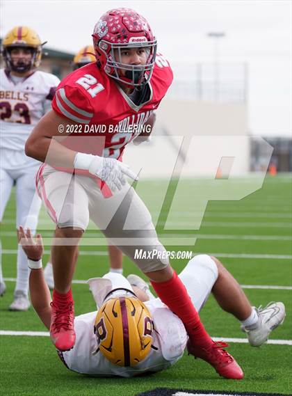 Thumbnail 3 in Bells vs. Holliday (UIL 3A D2 Regional Playoff) photogallery.