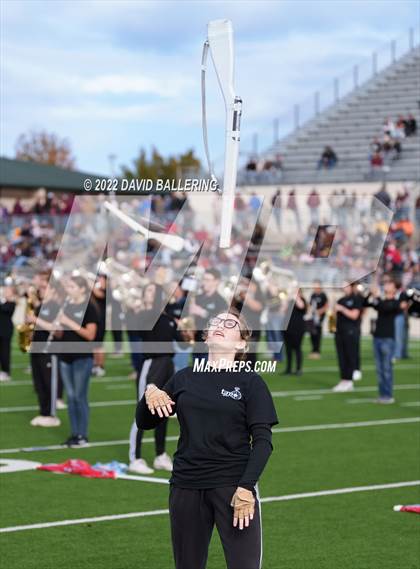Thumbnail 1 in Bells vs. Holliday (UIL 3A D2 Regional Playoff) photogallery.
