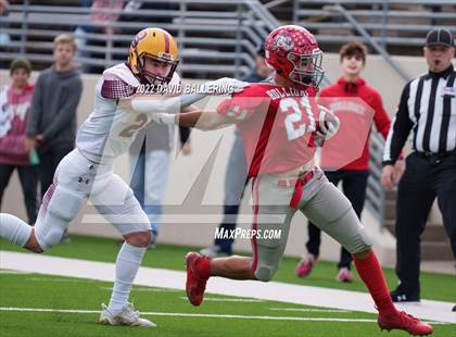 Thumbnail 2 in Bells vs. Holliday (UIL 3A D2 Regional Playoff) photogallery.