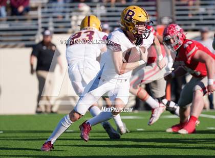 Thumbnail 2 in Bells vs. Holliday (UIL 3A D2 Regional Playoff) photogallery.