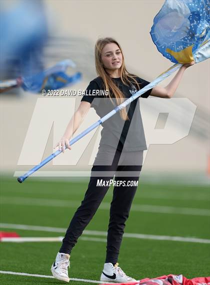 Thumbnail 2 in Bells vs. Holliday (UIL 3A D2 Regional Playoff) photogallery.