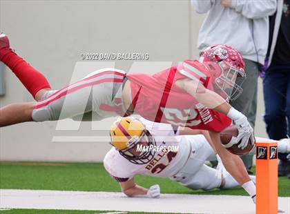 Thumbnail 1 in Bells vs. Holliday (UIL 3A D2 Regional Playoff) photogallery.