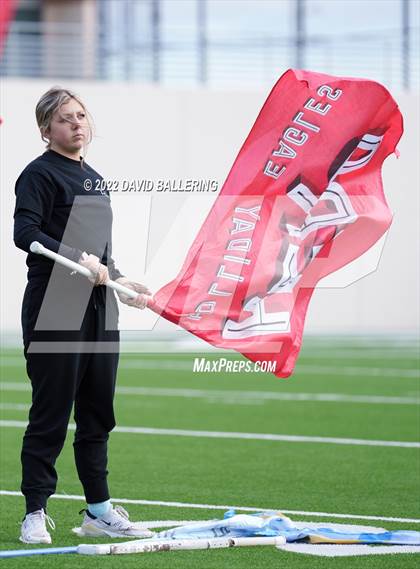 Thumbnail 3 in Bells vs. Holliday (UIL 3A D2 Regional Playoff) photogallery.