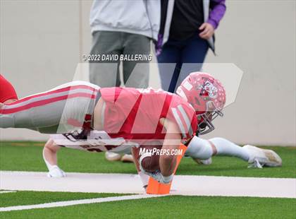 Thumbnail 3 in Bells vs. Holliday (UIL 3A D2 Regional Playoff) photogallery.