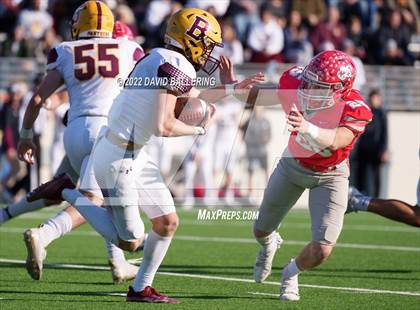 Thumbnail 2 in Bells vs. Holliday (UIL 3A D2 Regional Playoff) photogallery.