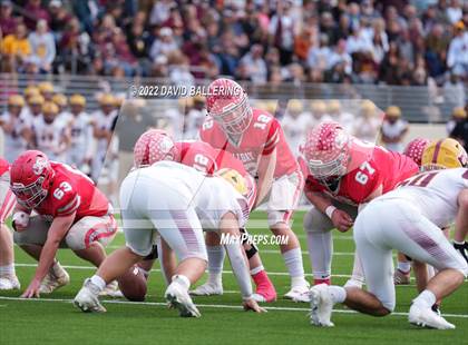 Thumbnail 3 in Bells vs. Holliday (UIL 3A D2 Regional Playoff) photogallery.