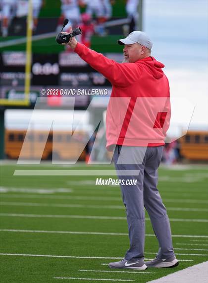 Thumbnail 3 in Bells vs. Holliday (UIL 3A D2 Regional Playoff) photogallery.