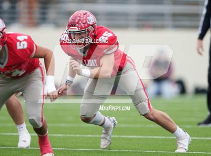 Thumbnail 2 in Bells vs. Holliday (UIL 3A D2 Regional Playoff) photogallery.