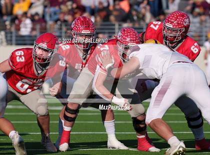 Thumbnail 1 in Bells vs. Holliday (UIL 3A D2 Regional Playoff) photogallery.